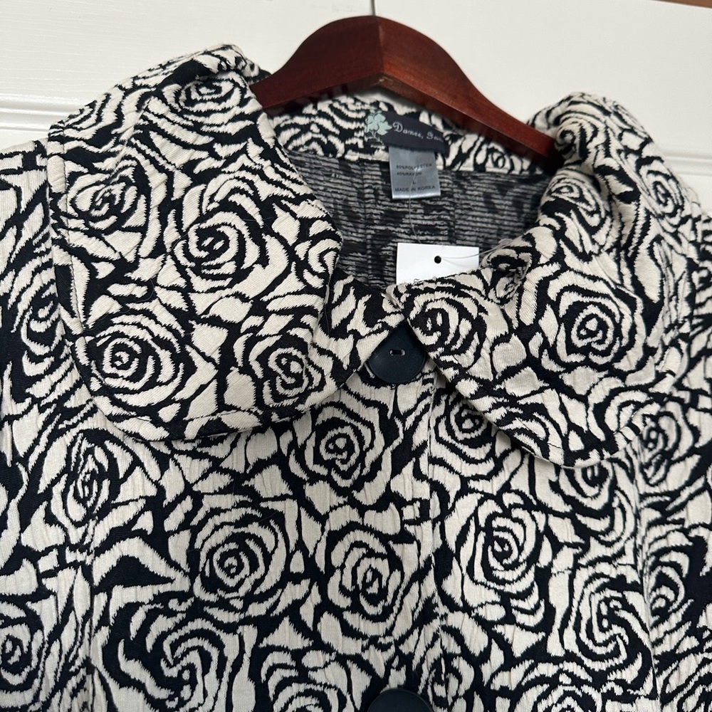 Gorgeous Floral Cream Black Jacket NWT XL